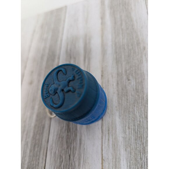 Barrel Of Monkeys Keychain Toy With 12 Red Monkeys By Hasbro Basic Fun Blue Plas - Picture 2 of 9